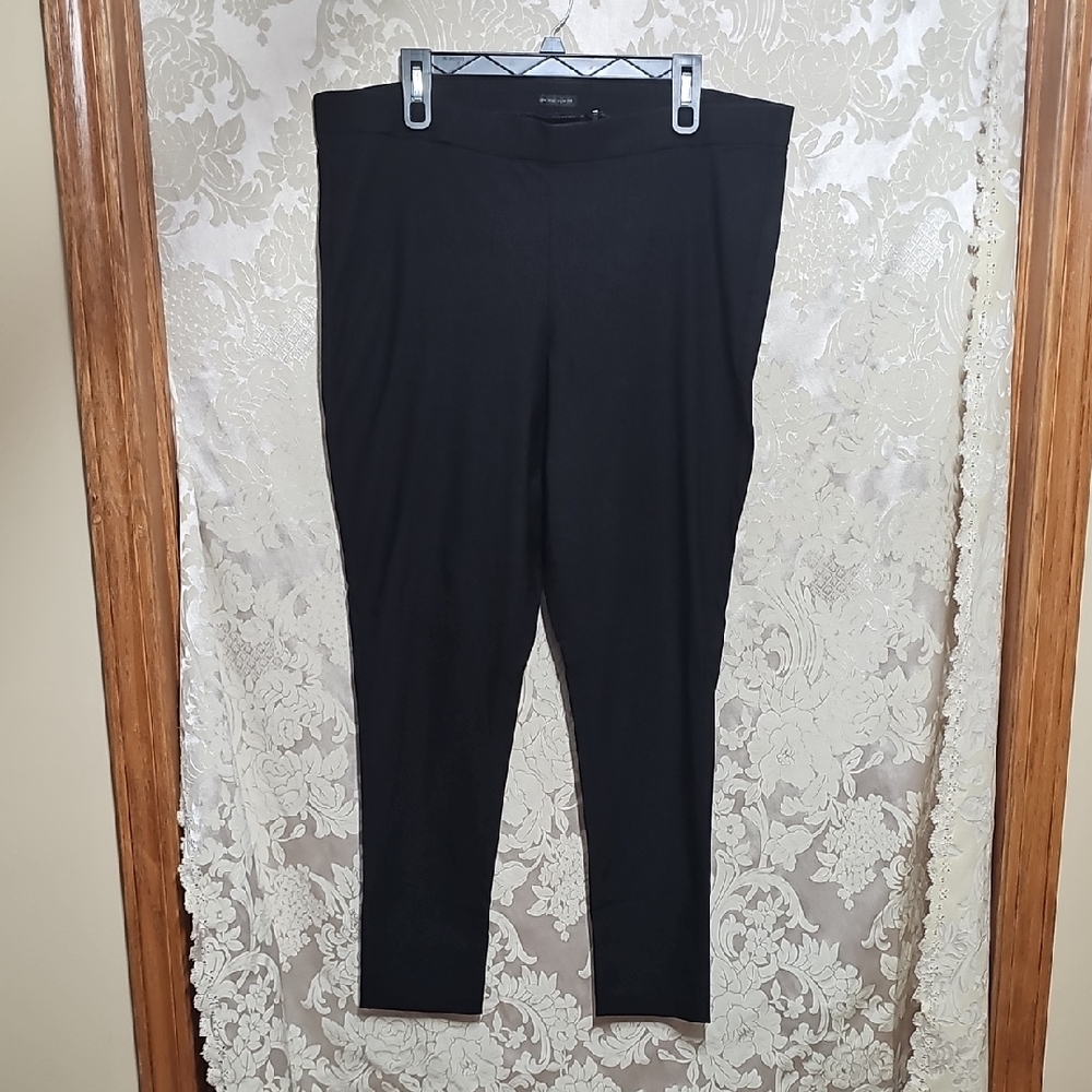 Worthington Low Rise Slim Fit Black Pants